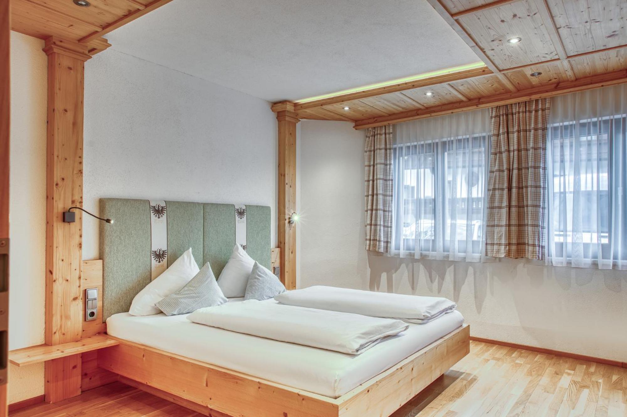 Hotel Alpenstolz 米耶德斯 客房 照片